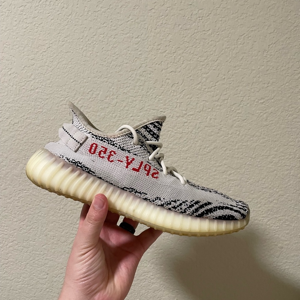 Adidas Yeezy Boost 350 V2 Zebra Sneakers🔥